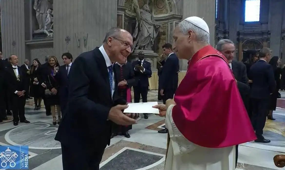 Papa Leão XIV é convidado a visitar o Brasil na COP30