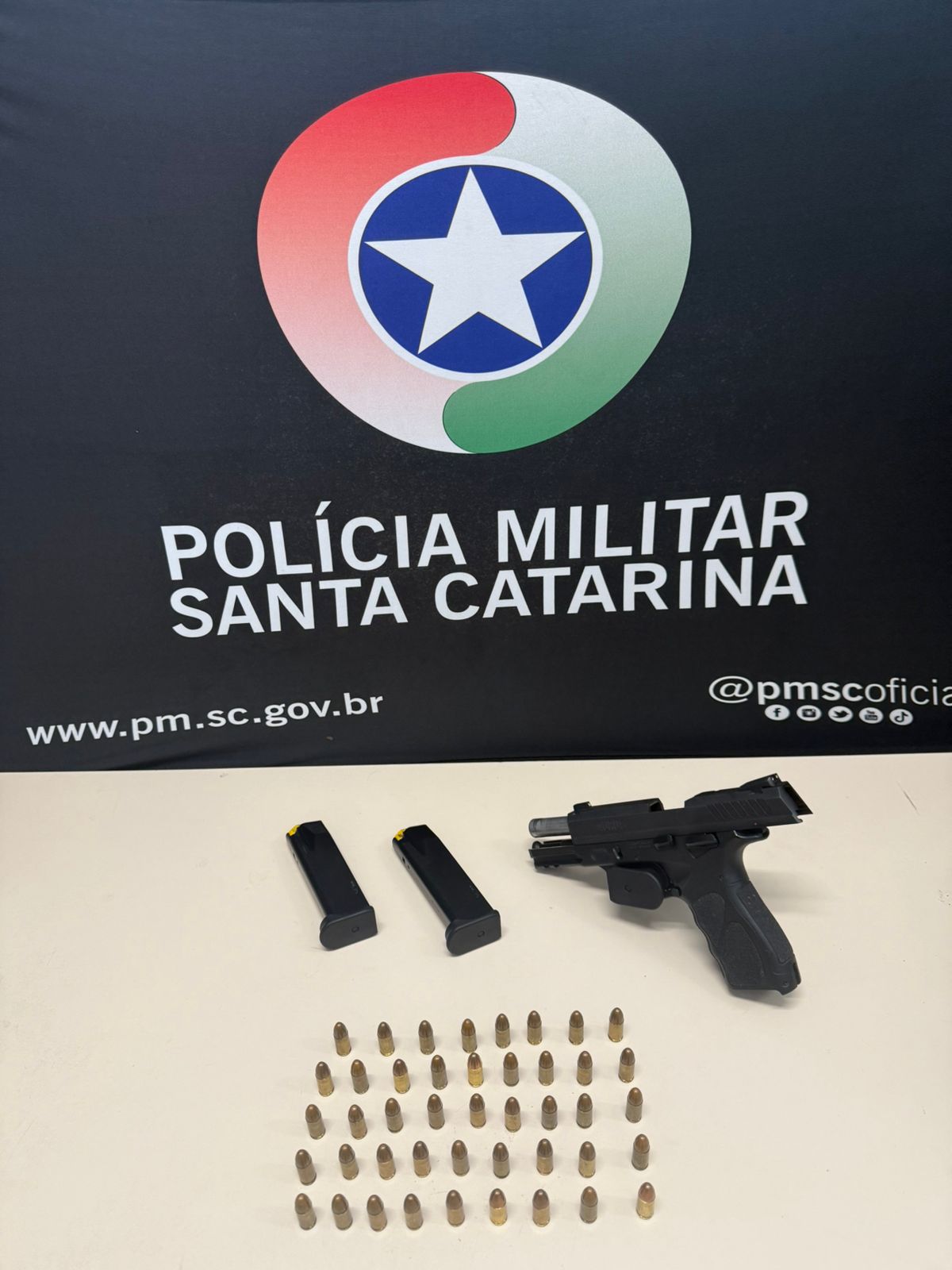 Dois são presos em diferentes ações da PM na Capital