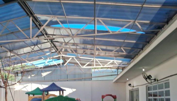 Vídeo: ventos fortes causam danos em 10 escolas de Itapema