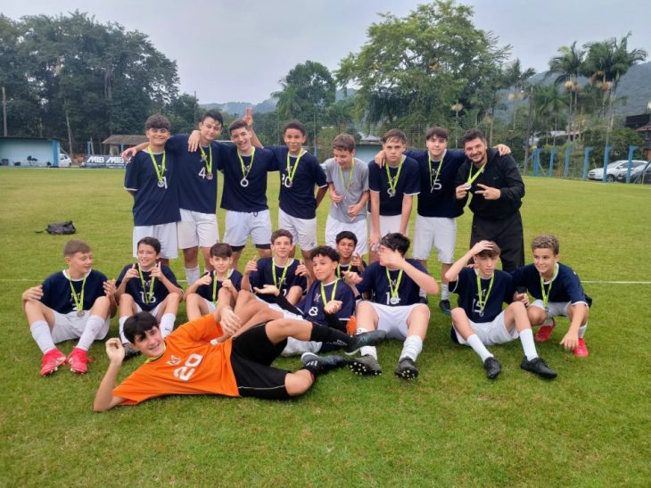 Seletiva do Moleque Bom de Bola em Blumenau reúne 250 participantes
