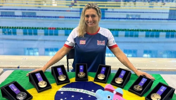 Recordista, nadadora de SC conquista 8 medalhas em competição mundial