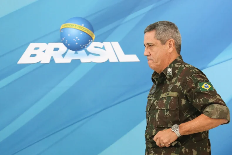 Moraes nega pedido da defesa e mantém prisão preventiva de Braga Netto