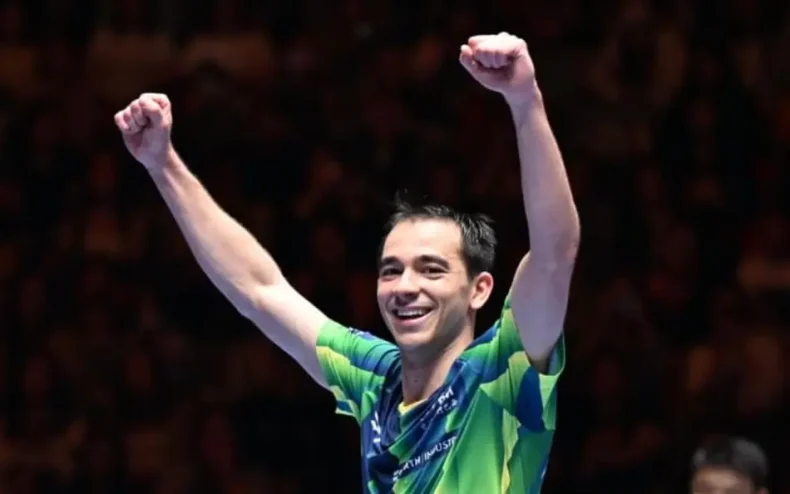 Hugo Calderano vence chinês e avança para uma final histórica