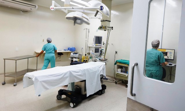 SC abre mais 13 leitos de UTI para atender casos respiratórios graves