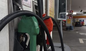 Procon aponta pequena redução dos preços de combustíveis em Itajaí