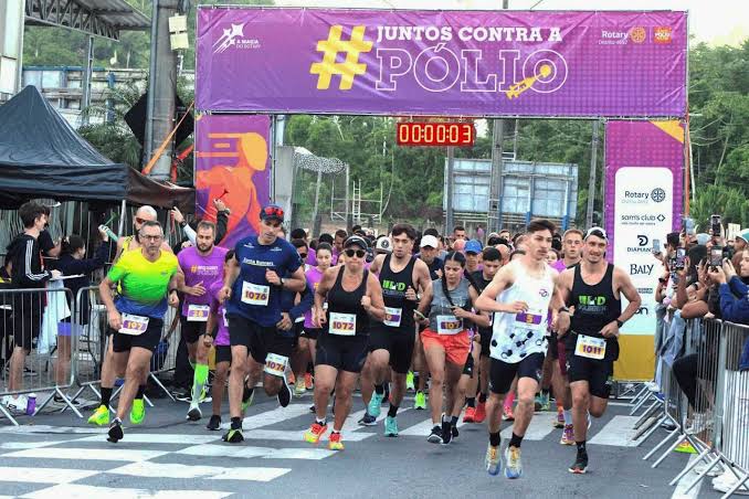 Caminhada do Rotary reforça conscientização sobre a poliomielite