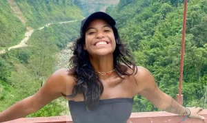 Brasileira segue desaparecida após cair em trilha de vulcão
