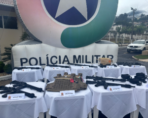 PM recebe armamento com verba de penas alternativas do MPSC
