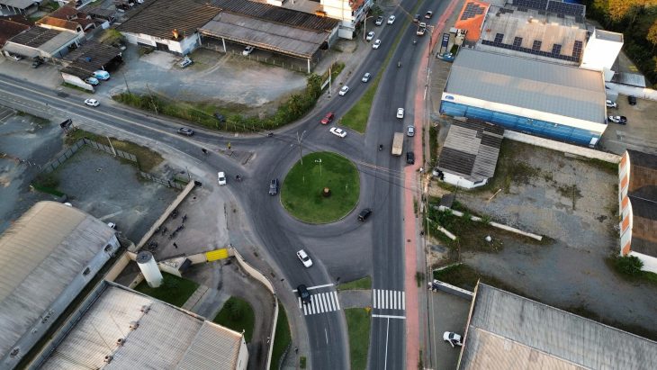 Rotatória de Blumenau passará por mudanças no trânsito nesta semana; veja quais