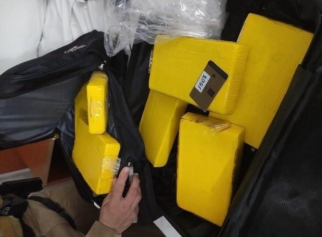 Dois são presos com 11 quilos de cocaína em hotel de Florianópolis
