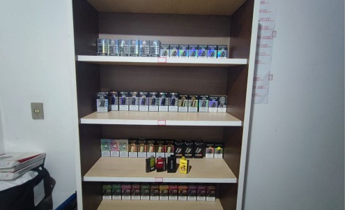 Homens são presos por contrabando de cigarros eletrônicos