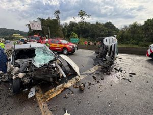 Acidente na BR-101 causa uma morte e deixa quatro feridos