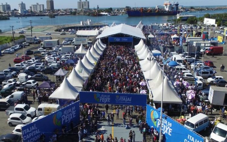Festa do Peixe 2025 terá 15 toneladas de pescados grátis em Itajaí