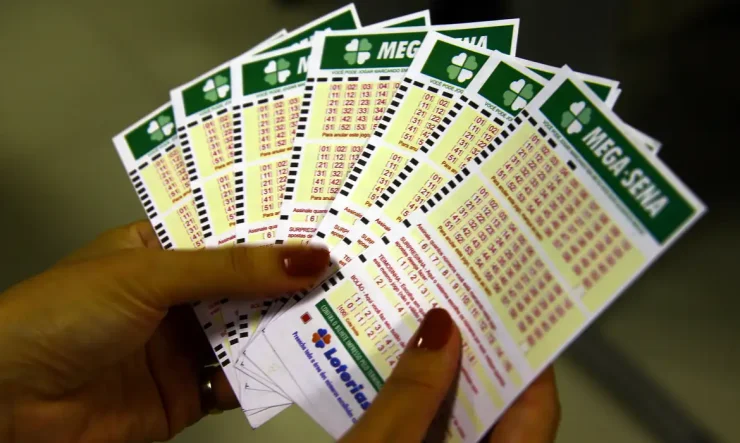 Mega-Sena acumula para R$ 135 milhões; confira as dezenas sorteadas