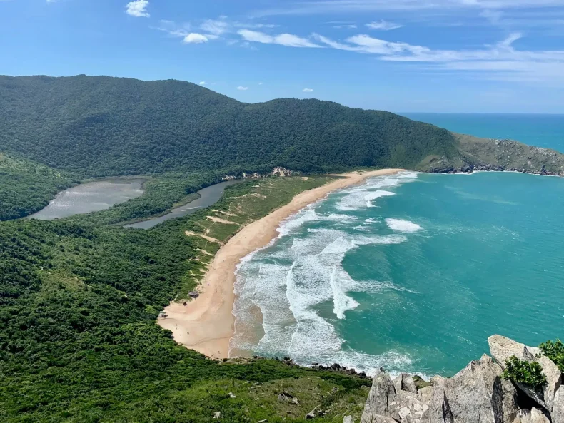 Tragédia com Juliana Marins acende alerta para trilheiros em Santa Catarina