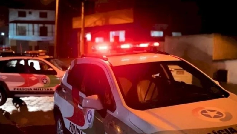 Filho agride o próprio pai idoso e acaba preso