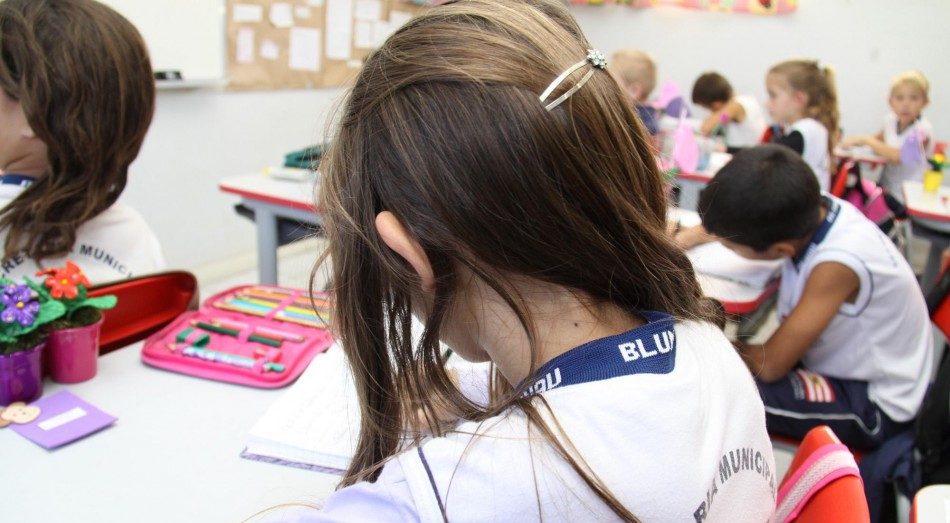 Prefeitura convoca mais 160 professores para atuar após as férias
