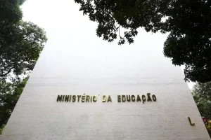 CGU aponta distorção de R$ 4 bilhões no Ministério da Educação