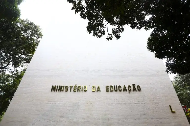 CGU aponta distorção de R$ 4 bilhões no Ministério da Educação