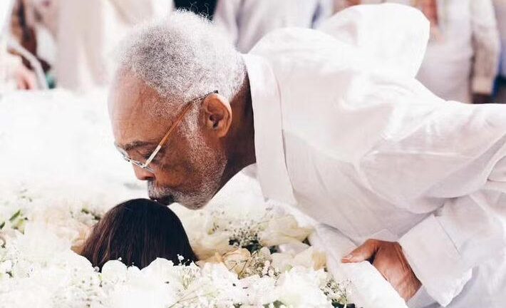 Emoção e aplausos de fãs, amigos e familiares marcam despedida de Preta Gil
