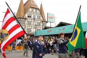 Blumenau abre inscrições para desfile cívico de 7 de setembro; veja como participar