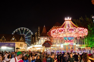 Oktoberfest Blumenau anuncia retorno do parque de diversões no Galegão
