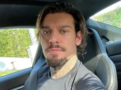 Lucas Lucco e pai são indiciados por fraude na venda de carros de luxo