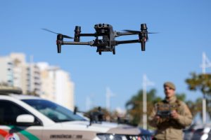 Drones com reconhecimento facial são testados em cidade catarinense