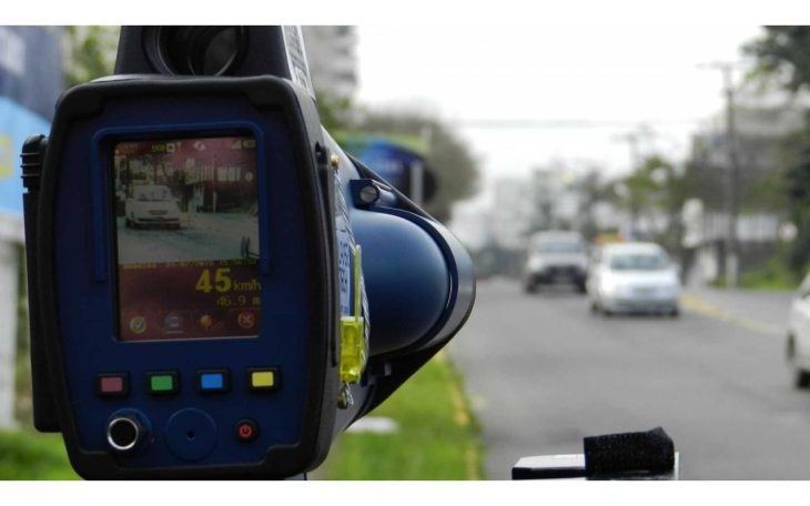 Radar móvel retorna à fiscalização do trânsito em cidade catarinense