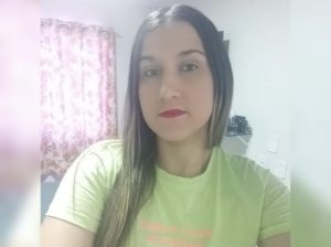 Mulher é assassinada a facadas pelo companheiro em SC