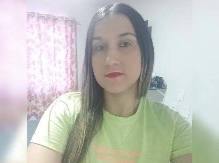 Mulher é assassinada a facadas pelo companheiro em SC