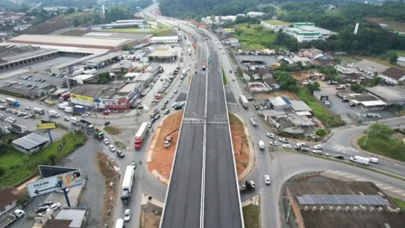 Ministro dos Transportes vem a SC para entregar trecho da BR-470