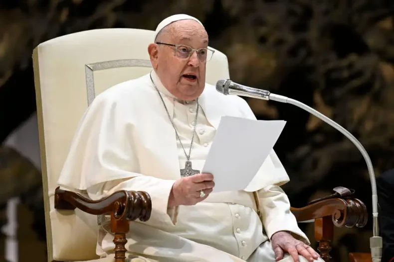 Último livro escrito por Papa Francisco é lançado no Brasil