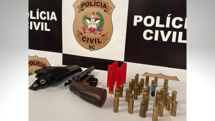 Homem é preso com arma e munição de uso restrito no Vale