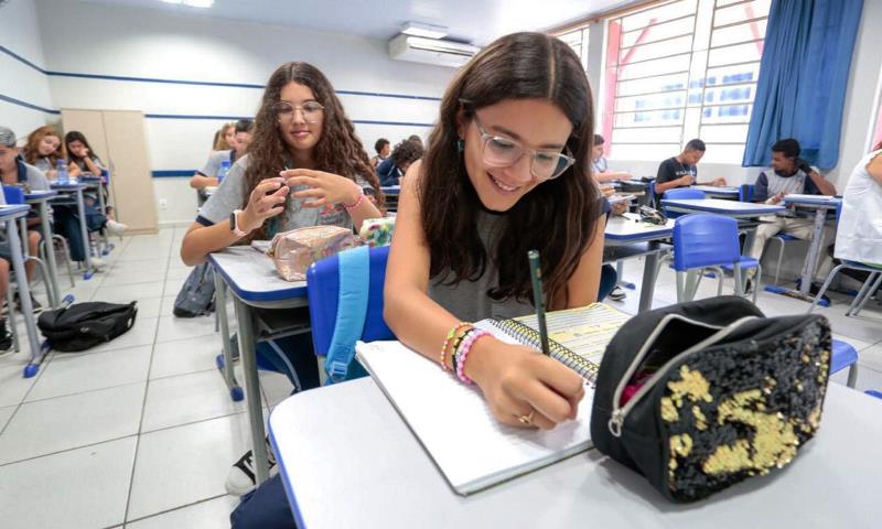 Cidade de SC reduz riscos de dificuldades de Aprendizagem e concorre a prêmio