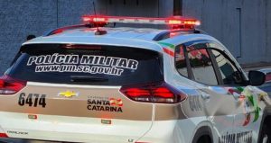 Homem persegue ex-companheira e acaba baleado em Camboriú