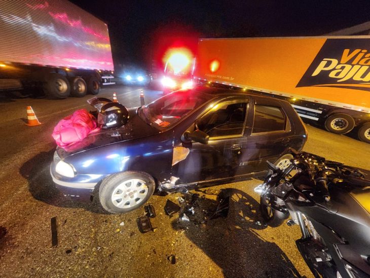 Condutor morre em colisão entre carro e moto na SC-108