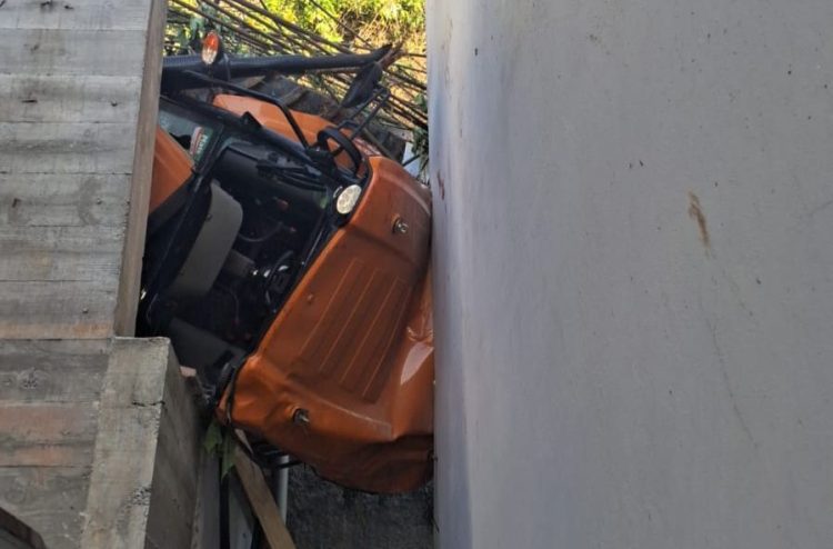 Tratos cai em casa na cidade de Brusque