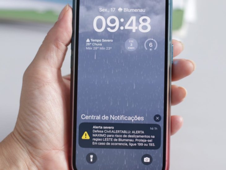 Alerta nos celulares marca início de simulado de desastre