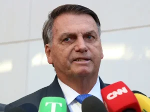 Por determinação da Justiça, Bolsonaro cancela entrevista