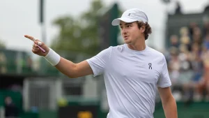 João Fonseca perde e está fora do tradicional torneio de Wimbledon