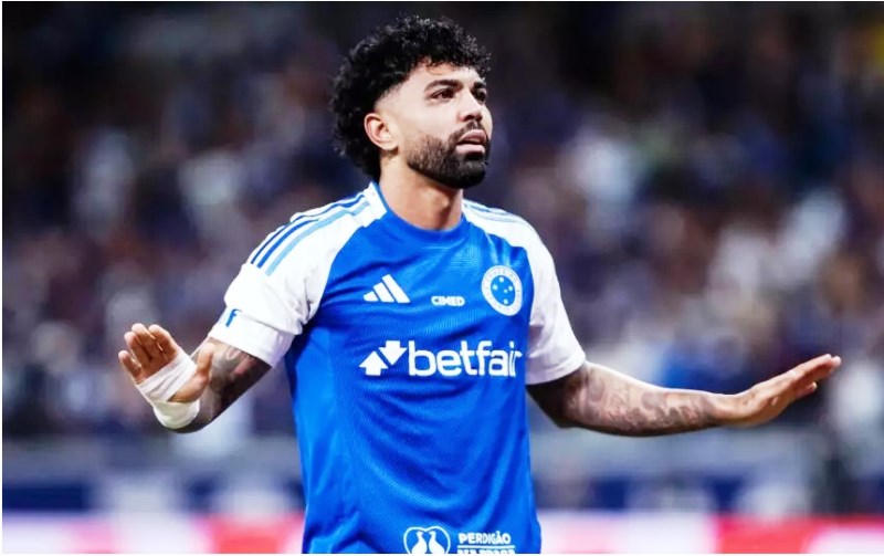 Gabigol retorna ao Santos e assume identificação com o clube