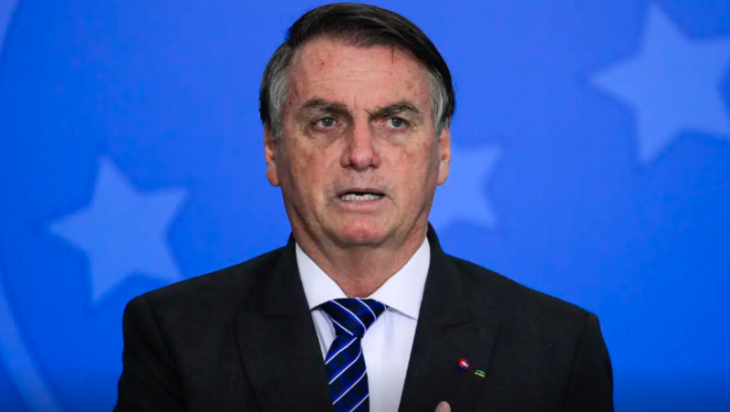Advogados de Bolsonaro negam intenção de asilo político na Argentina