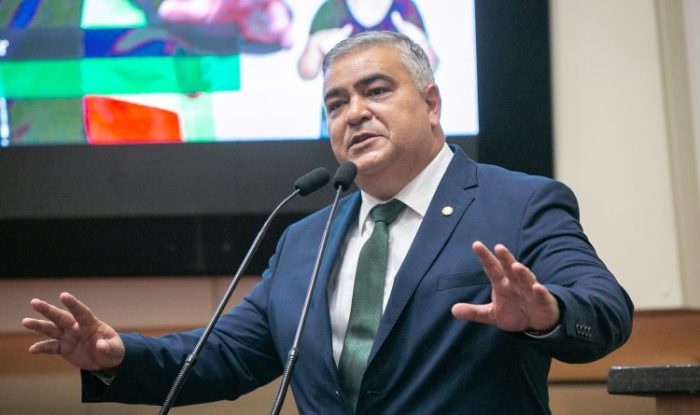 Deputado de SC deixa UTI após pneumonia e segue hospitalizado