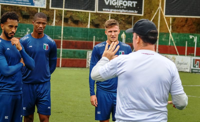 Camboriú e Blumenau abrem a disputa por vaga na série A em 2026