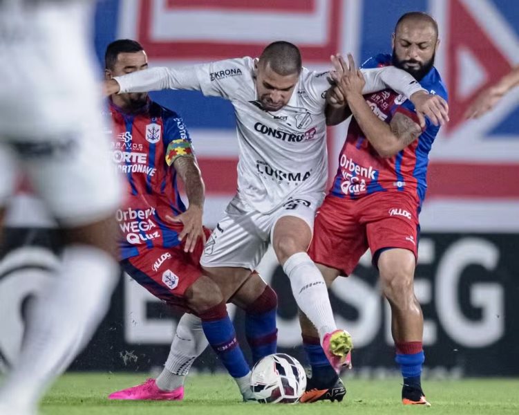 Fim de semana decisivo para Barra, Marcílio e Joinville na série D