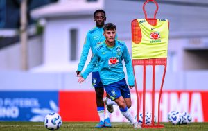 Catarinense Tiaguinho celebra chance de jogar em SC pela seleção sub 17