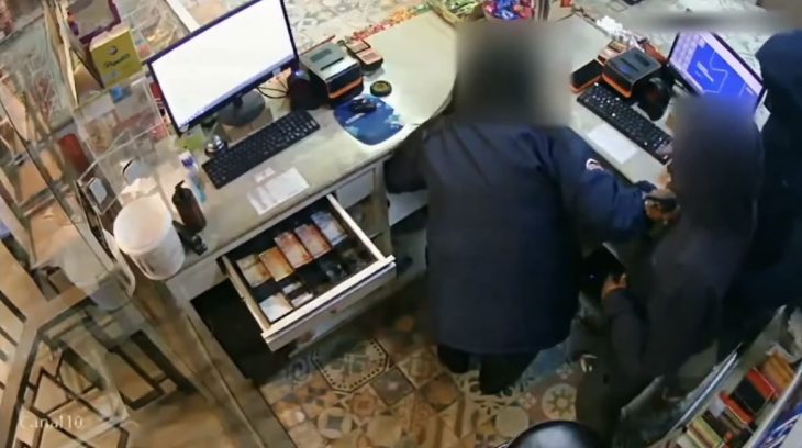 Vídeo: homem é preso após assaltar postos de combustíveis em SC