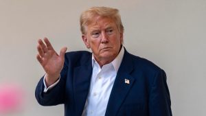 “Pode ligar a qualquer momento”, diz Trump ao sinalizar abertura de acordo Lula