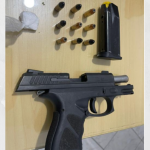 Uso de celular no trânsito acaba com motorista preso